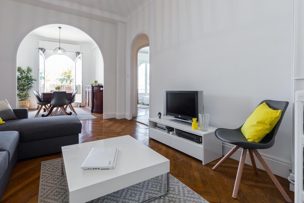 Beautiful Apartment By The Sea Front Νίκαια Εξωτερικό φωτογραφία